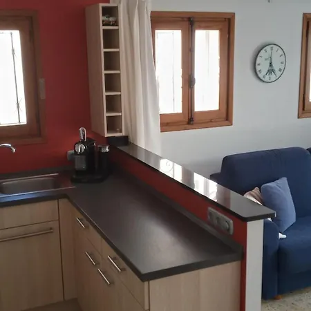Fantastische Gastesuite Mit Privater Terrasse Homestay *